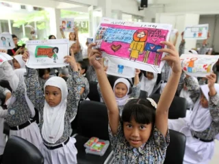 Bantuan 200 televisi disalurkan untuk dukung pembelajaran di sekolah
